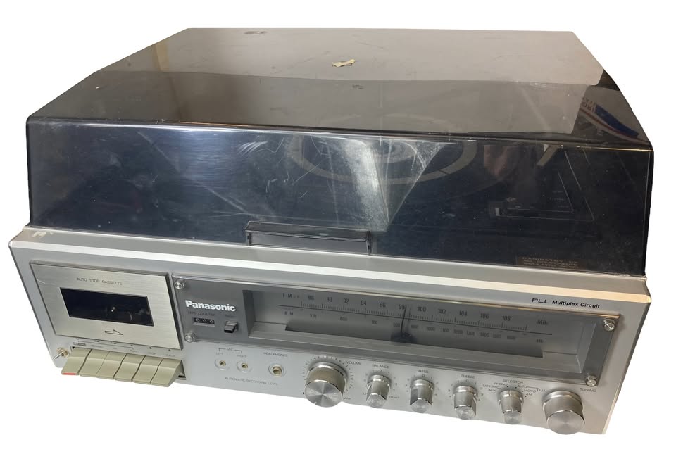 Panasonic SE-1160D Record Player, Cassette, AM/FM Receiver