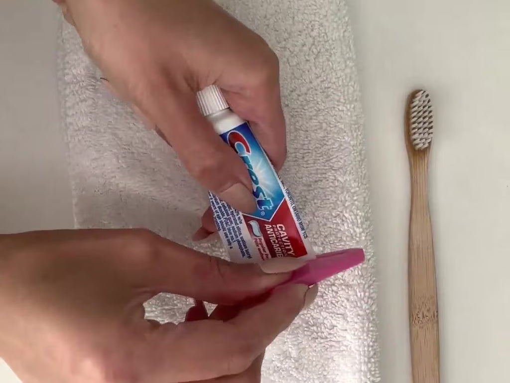 Toothpaste squeezer